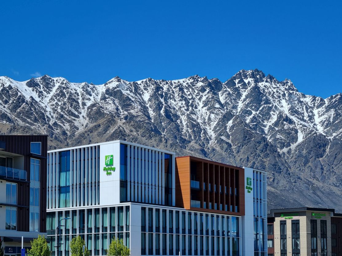 NZ’s new flagship Holiday Inn Hotel debuts in Queenstown
