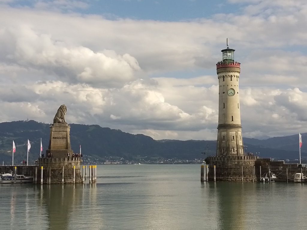 Lion-and-lighthouse-lording-over-Lindau-harbour