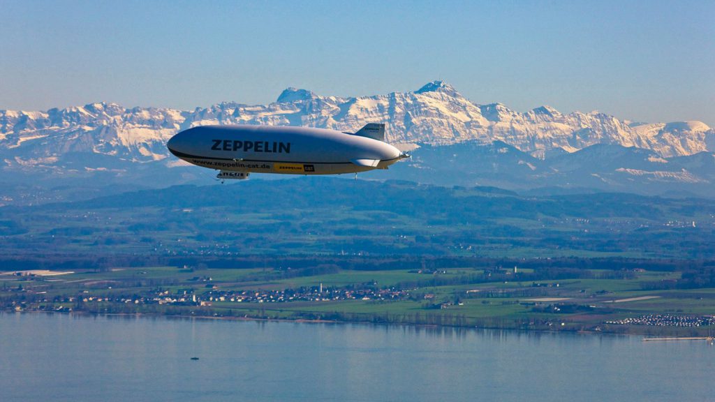 Zeppelinflug-over-Lake-Constance.-Credit-Bodensee.eu